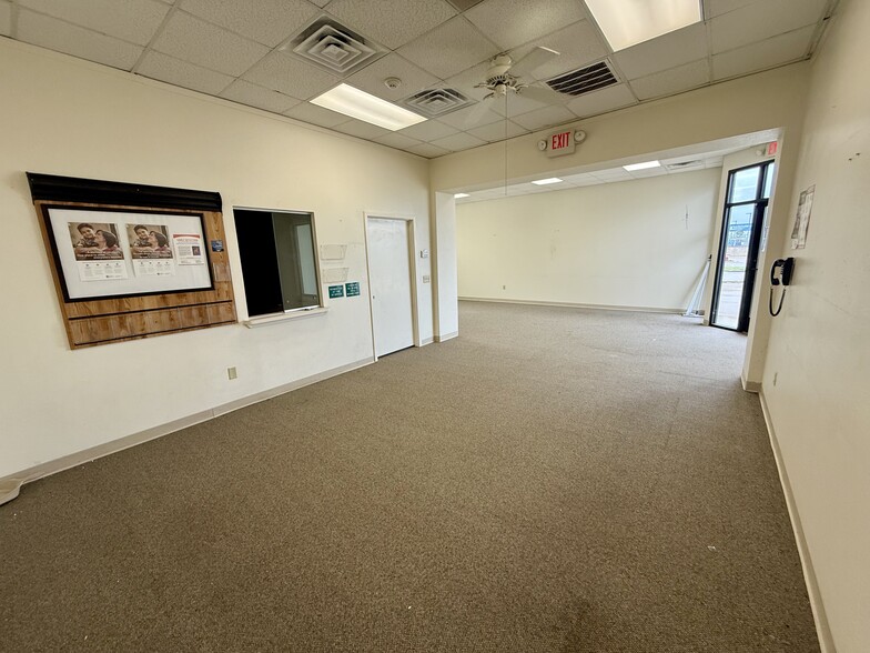 More Photos Of , Lindale Office For Sale
