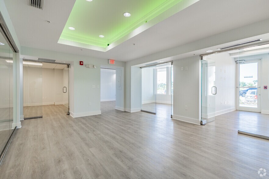 More Photos Of 1227-1239 N Gulfstream Ave, Sarasota Apartments For Lease