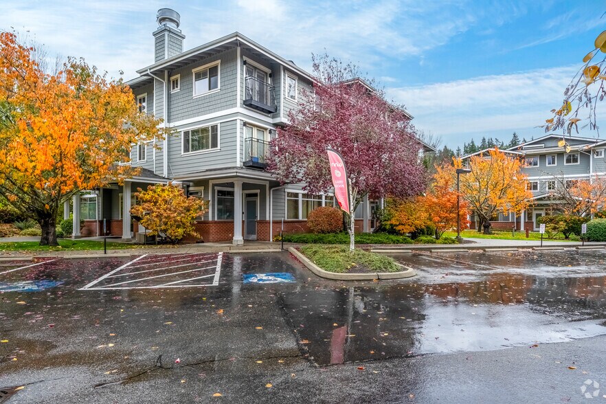 Primary Photo Of 4759-4779 Lynwood Center Rd NE, Bainbridge Island Apartments For Lease