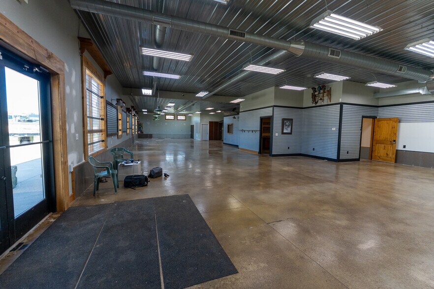 More Photos Of 6398 Blue Star Hwy, Saugatuck Freestanding For Sale