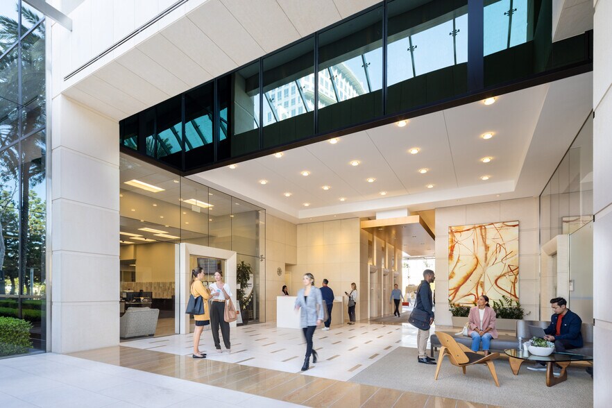 More Photos Of 611 Anton Blvd, Costa Mesa Office For Lease