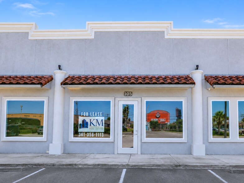More Photos Of 7002 S Staples St, Corpus Christi Storefront Retail Office For Lease