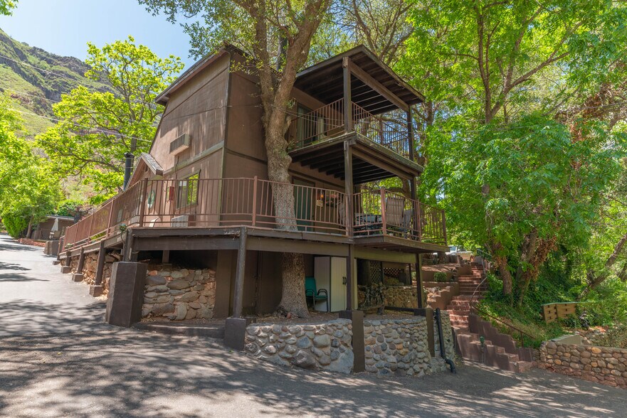 More Photos Of 4548 N State Route 89A, Sedona Hotel For Sale