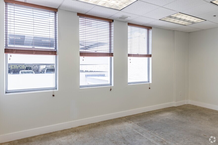 More Photos Of 420 Lincoln Rd, Miami Beach Loft Creative Space For Lease