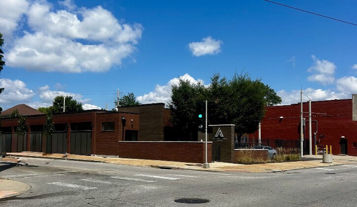 More Photos Of 5874 Delmar Blvd, Saint Louis Storefront Retail Residential For Sale