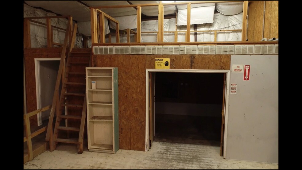 More Photos Of 12841 Highway 90, Beaumont Warehouse For Lease