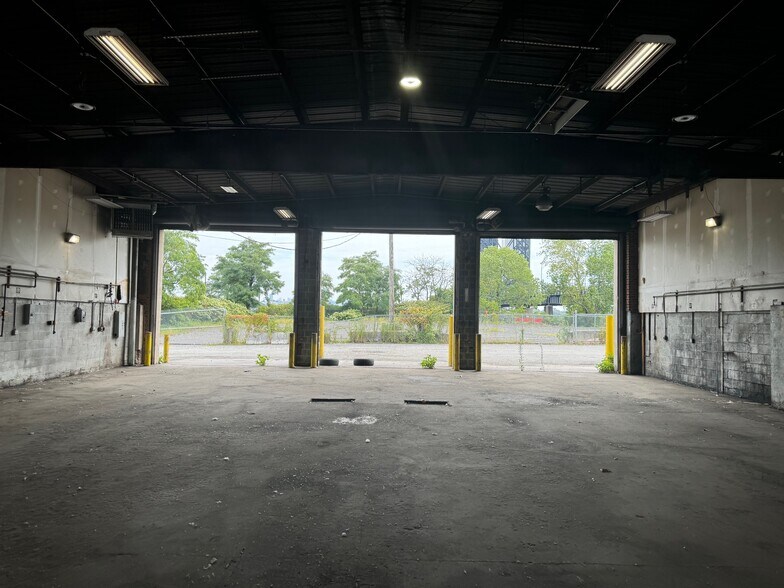 More Photos Of 1 Hackensack Ave, Kearny Land For Lease