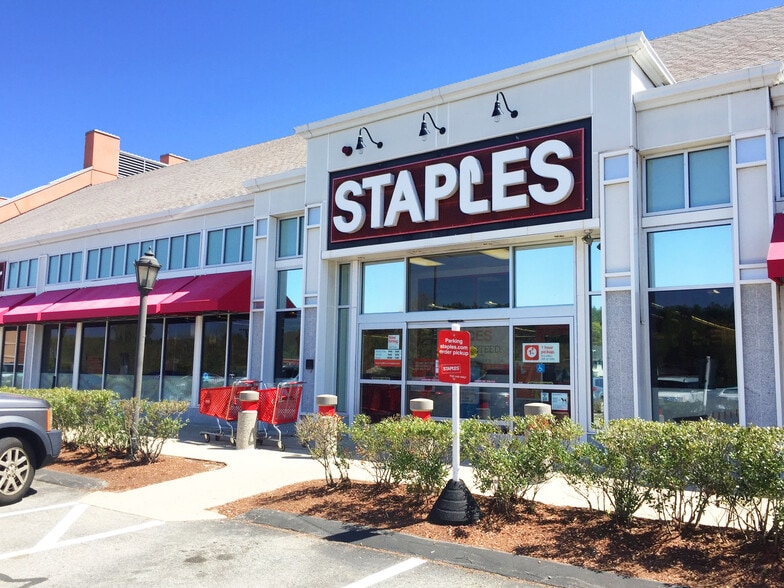 More Photos Of 145-149 Great Rd, Acton Unknown For Lease