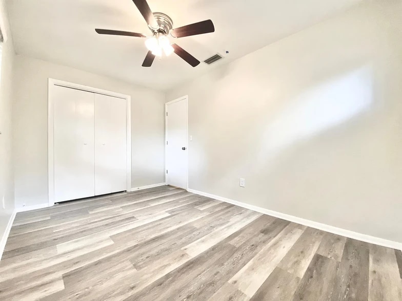 More Photos Of 531-539 New York Ave, Dunedin Apartments For Sale