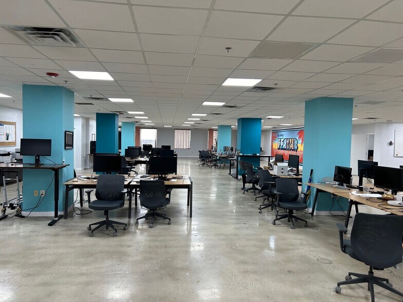 More Photos Of 104 N Main St, Gainesville Office For Lease