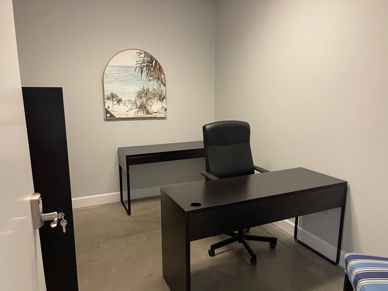 More Photos Of 8115 Waters Ave, Savannah Showroom For Sale