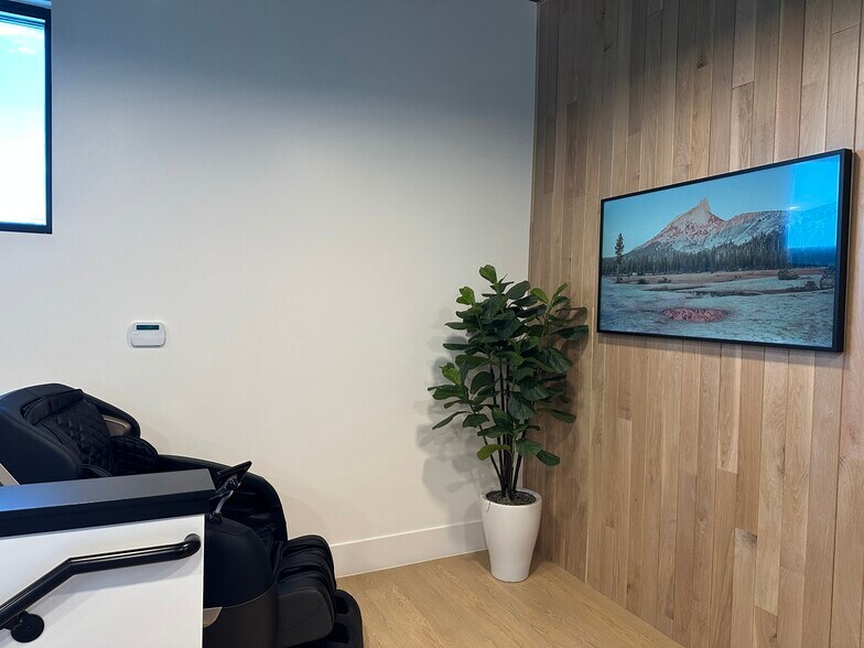 More Photos Of 10718 S Beckstead Ln, South Jordan Coworking Space