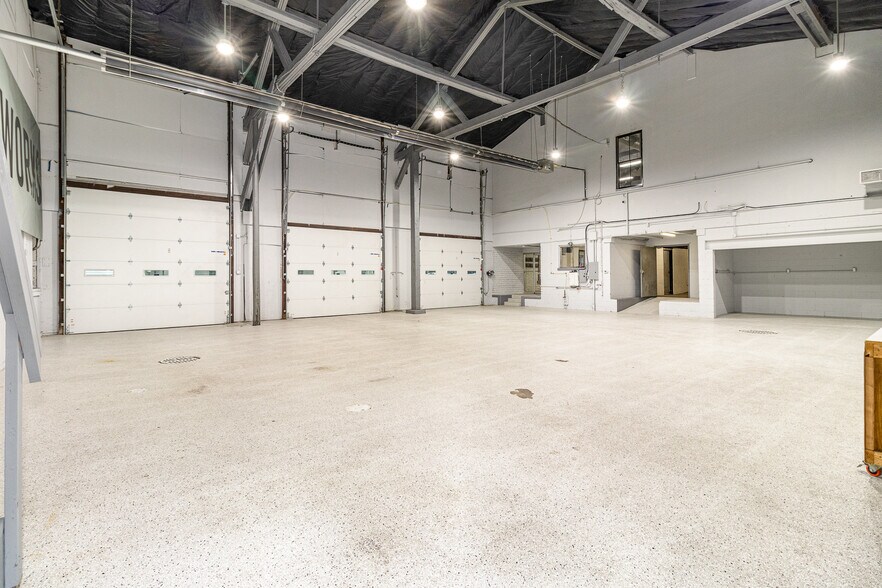 More Photos Of 2317 Donaldson Ave, Covington Auto Repair For Sale