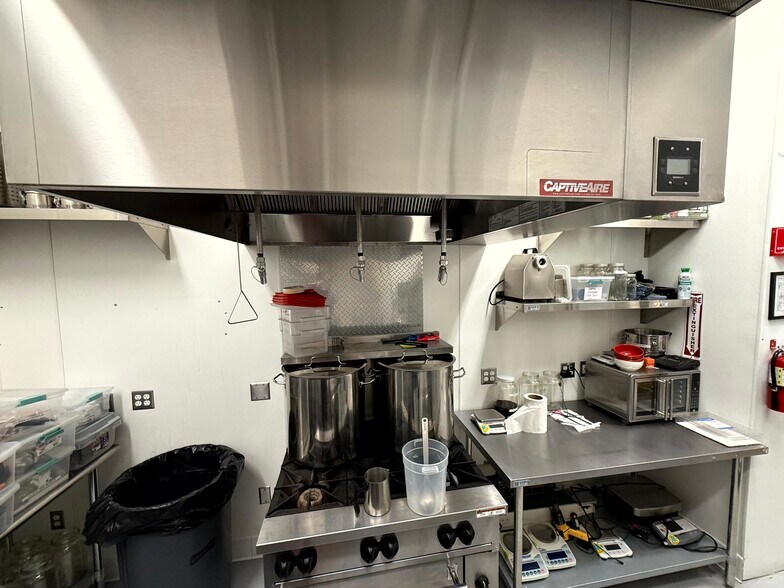 More Photos Of 1447 Santa Fe Ave, Long Beach Manufacturing For Sale