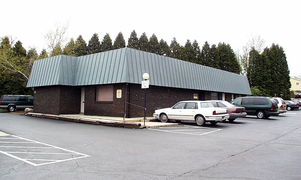 Primary Photo Of 331 N York Rd, Hatboro Unknown For Lease