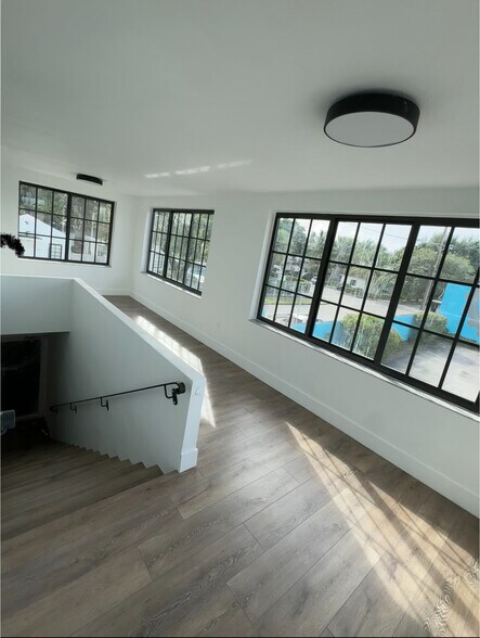 More Photos Of 7330 NE 4th Ct, Miami Showroom For Lease