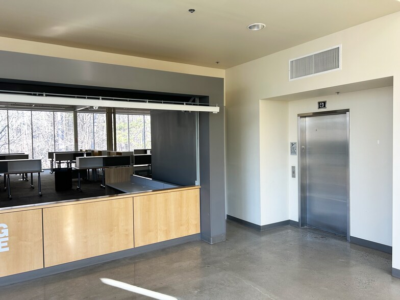 More Photos Of 8208 Brownleigh Dr, Raleigh Office For Lease