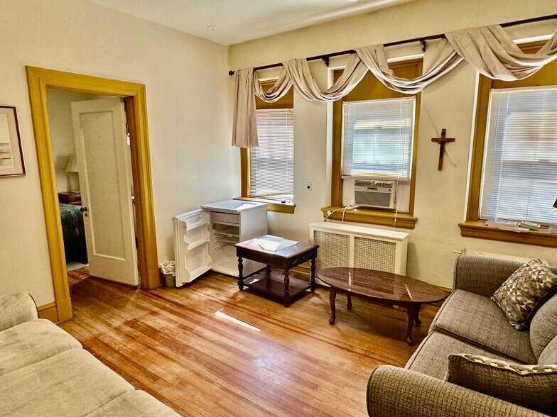 More Photos Of 600 Cooks Ln, Baltimore Religious Facility For Sale