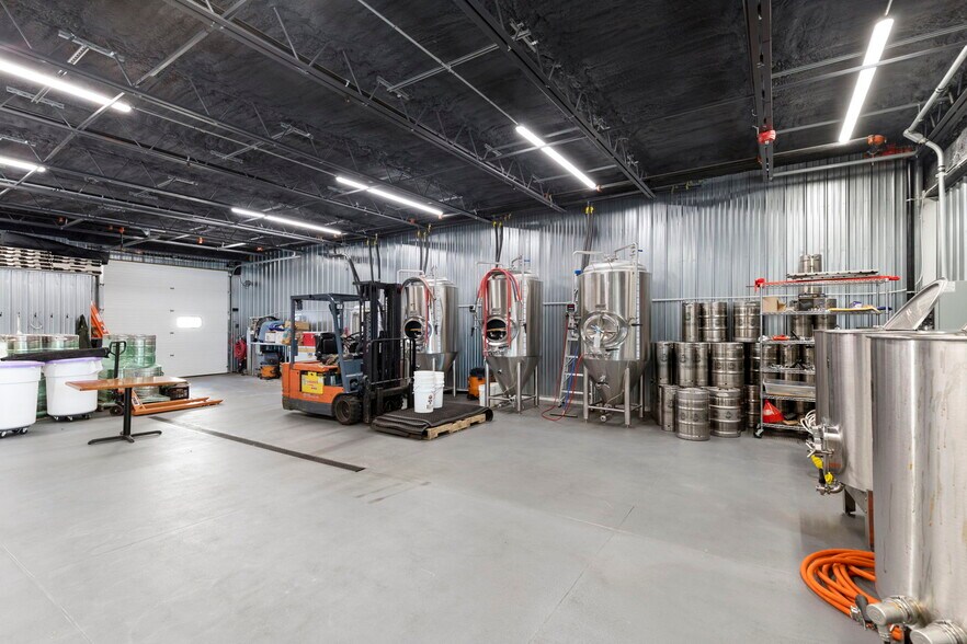 More Photos Of 8 Somersworth Plz, Somersworth Storefront For Sale