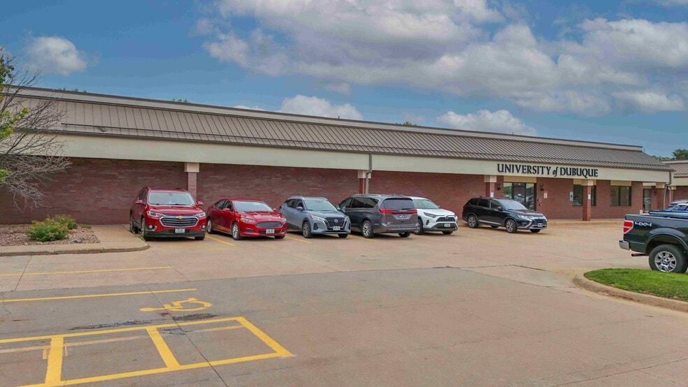 More Photos Of 290-298 Blairs Ferry Rd NE, Cedar Rapids Storefront Retail Office For Sale