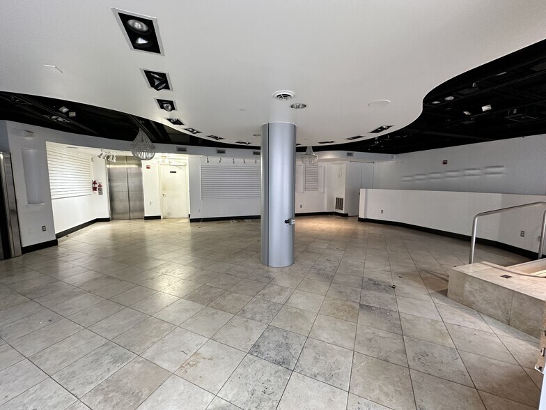 More Photos Of 186 Main St, Annapolis Storefront For Lease