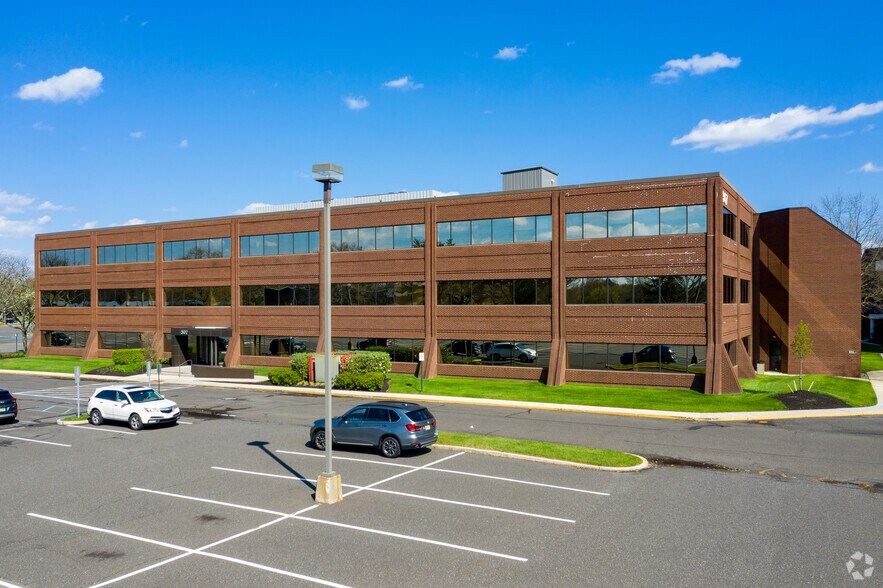 More Photos Of 307 Fellowship Rd, Mount Laurel Office For Lease