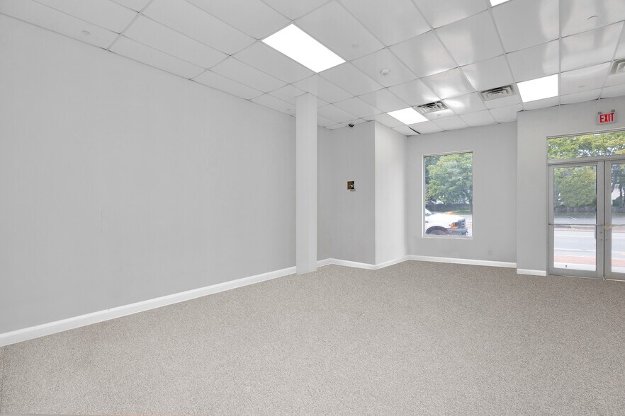 More Photos Of 1080 New York Ave, Huntington Station Apartments For Lease