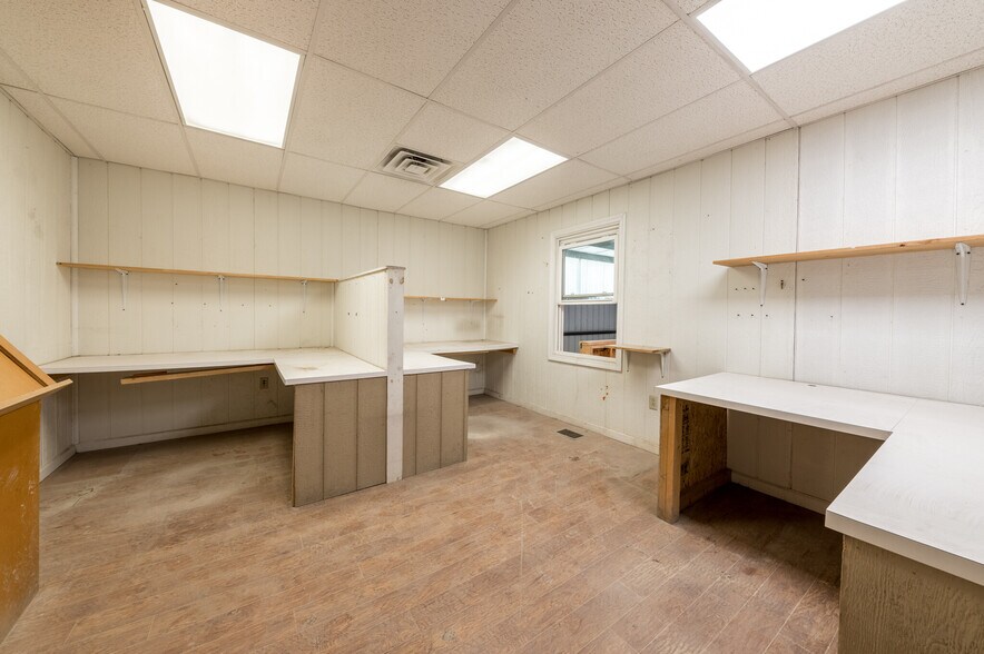 More Photos Of 1501 Deckers Creek Blvd, Morgantown Industrial For Sale