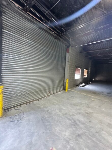 More Photos Of 234 Grandview Ave, Staten Island Warehouse For Lease