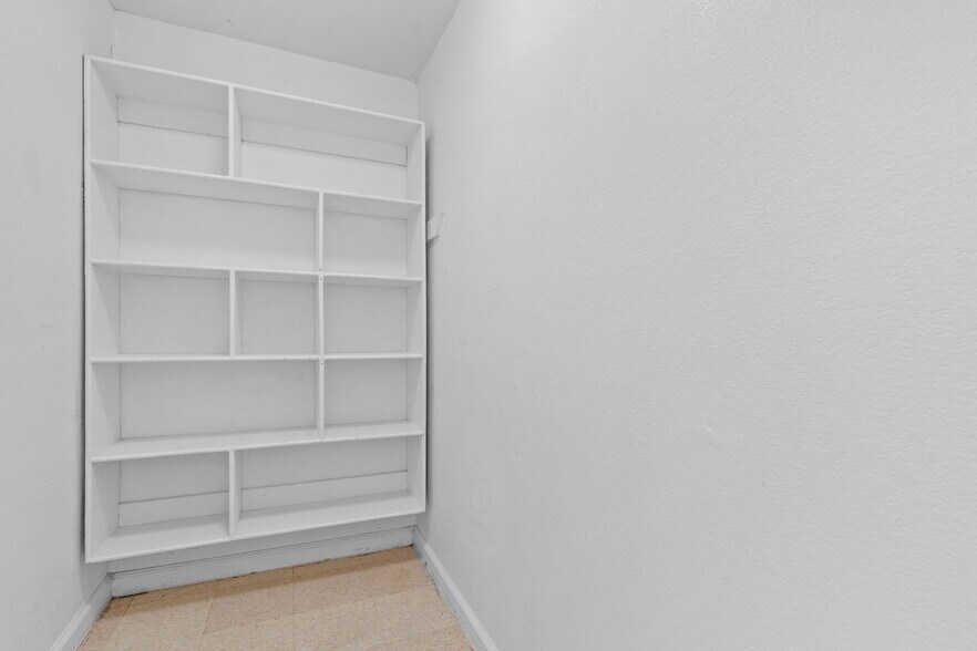 More Photos Of 8207 Sam Rayburn Dr, Austin Apartments For Sale