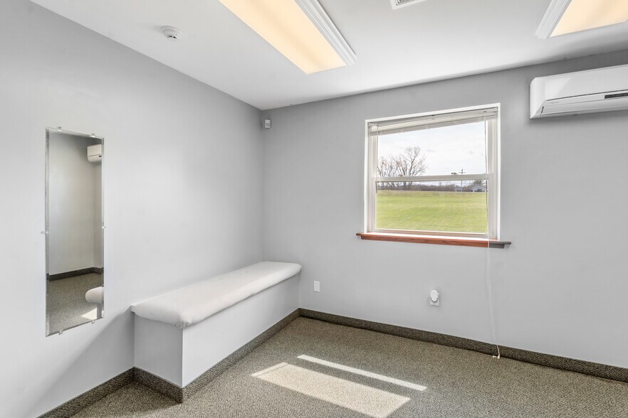 More Photos Of 4647 Reservoir Rd, Geneseo Flex For Sale