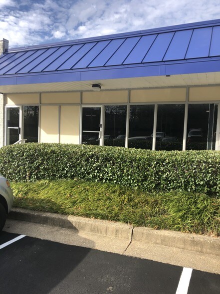 More Photos Of 2401-2465 Linden Ln, Silver Spring Flex For Lease