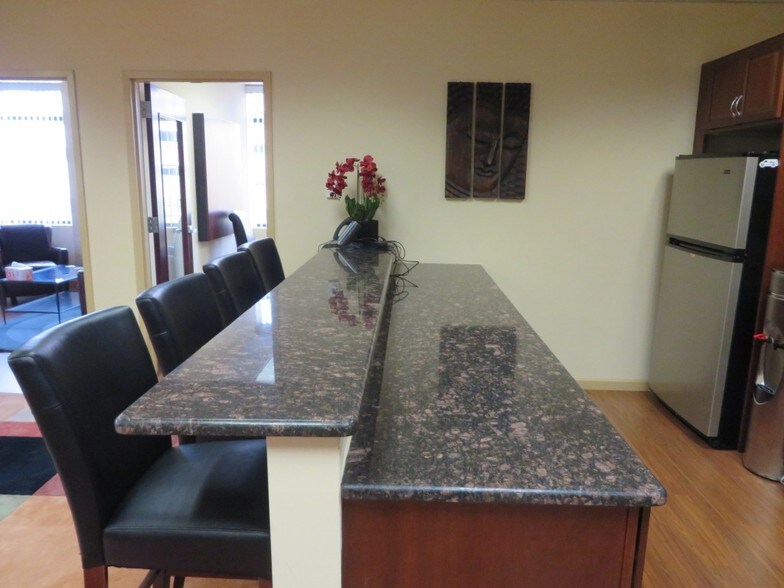 More Photos Of 92 E Main St, Somerville Office For Lease