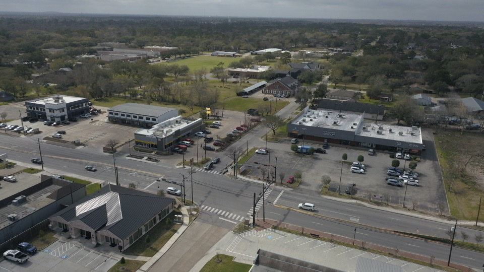 Primary Photo Of 212-214 S Friendswood Dr, Friendswood Unknown For Lease