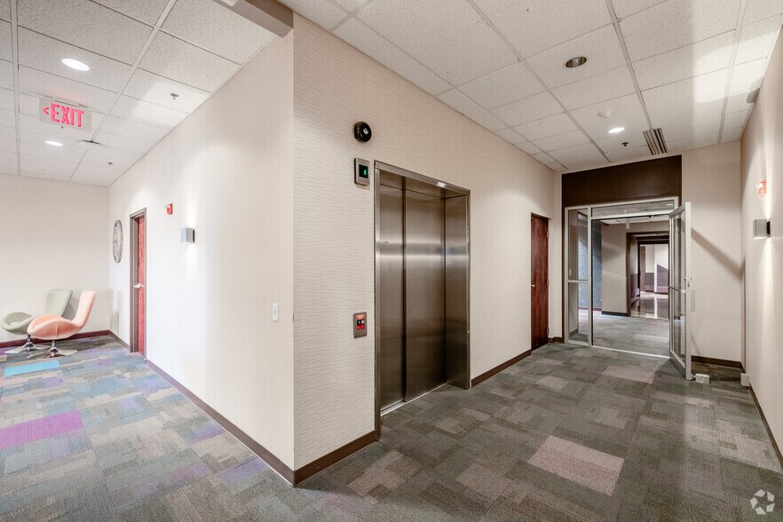 More Photos Of 3721 Tecport Dr, Harrisburg Office For Sale