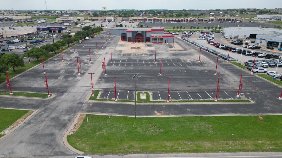 More Photos Of 1902 E Central Texas Expy, Killeen Auto Dealership For Lease