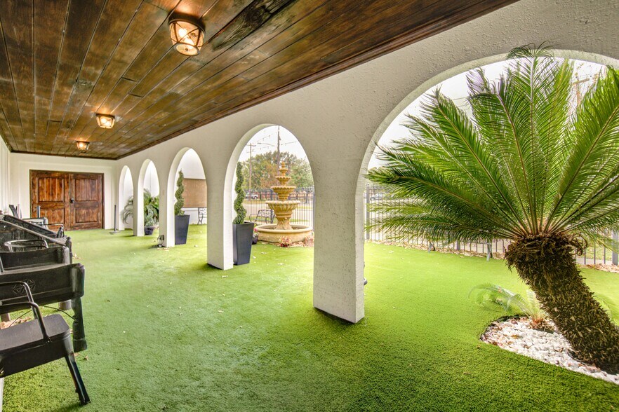 More Photos Of 3600 Michaux St, Houston Lodge Meeting Hall For Sale