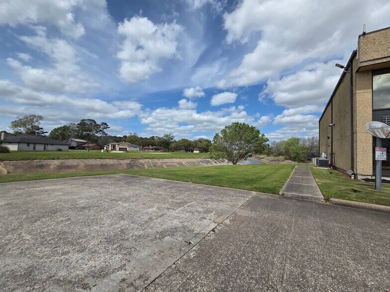 More Photos Of 1844 & 1846 Interstate 10 S, Beaumont Medical For Sale