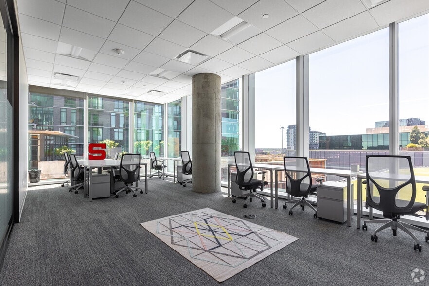 More Photos Of 2550 Pacific Ave, Dallas Unknown For Lease