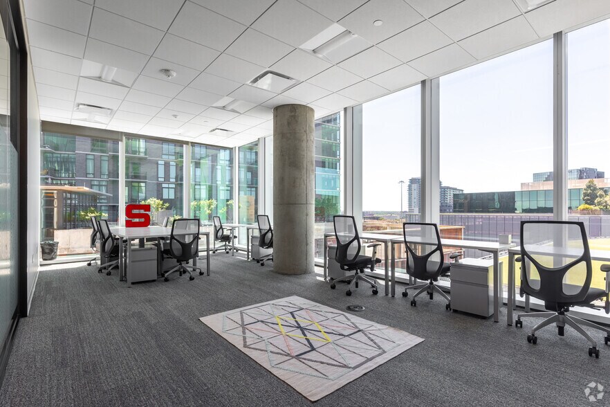 More Photos Of 2550 Pacific Ave, Dallas Coworking Space