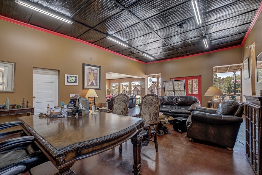 More Photos Of 520 W Main St, Payson Storefront Retail Residential For Sale