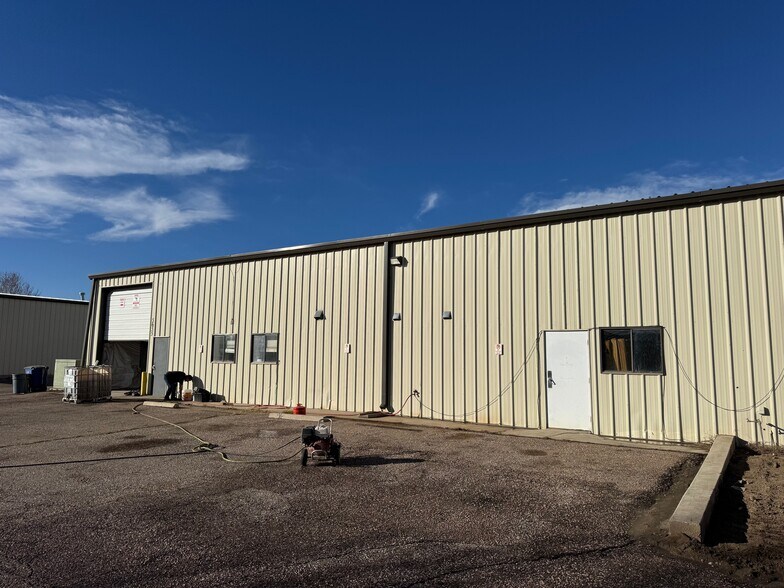More Photos Of 5655 Parachute Cir, Colorado Springs Warehouse For Lease