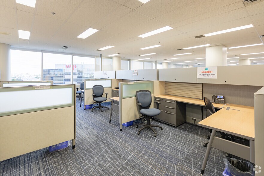 More Photos Of 625 Cochrane Dr, Markham Office For Lease