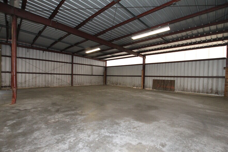 More Photos Of 9 Old Westminster Rd, Hubbardston Warehouse For Sale