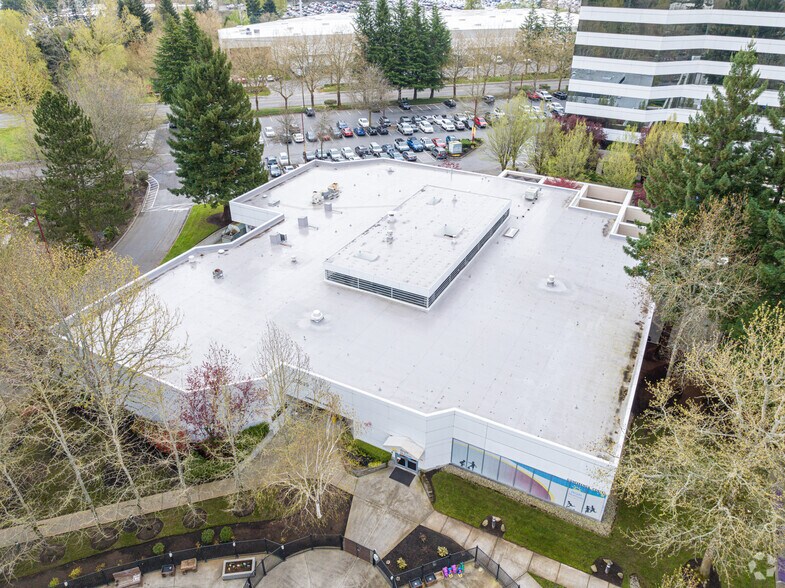 More Photos Of 6811 S 204th St, Kent Unknown For Lease