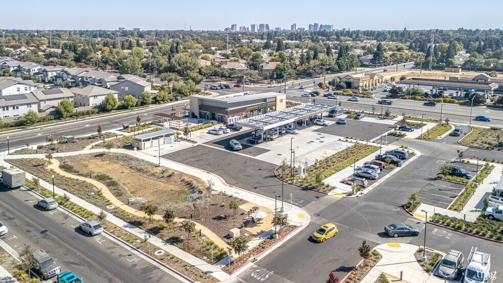 More Photos Of 3311 W El Camino Ave, Sacramento Freestanding For Sale