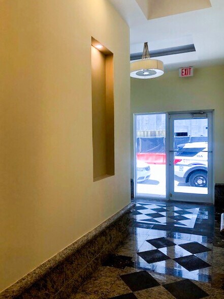 More Photos Of 262-264 Almeria Ave, Coral Gables Office For Lease