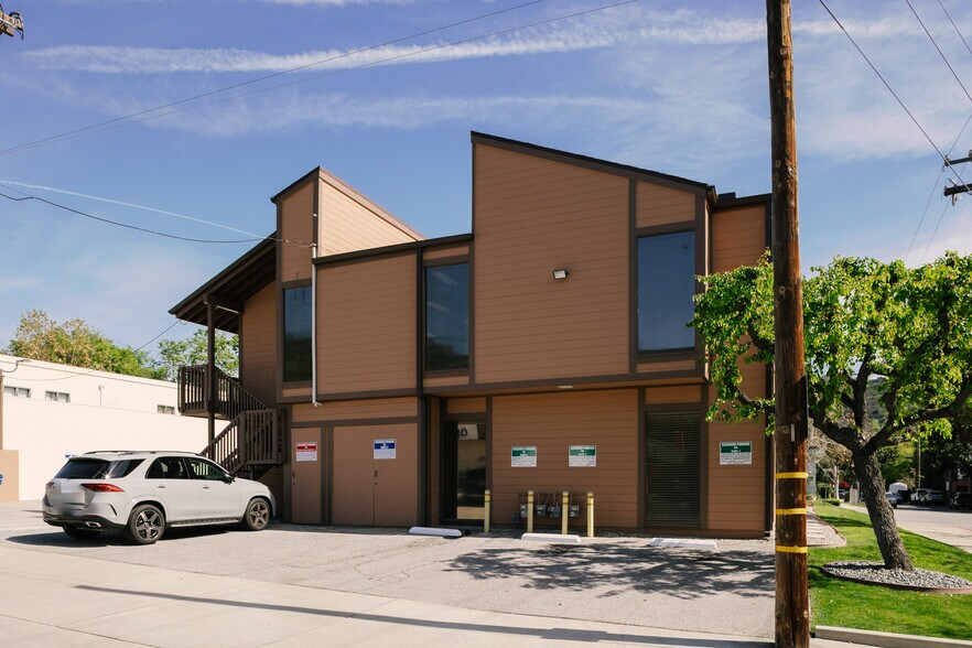 More Photos Of 2505 Canada Blvd, Glendale Office For Lease