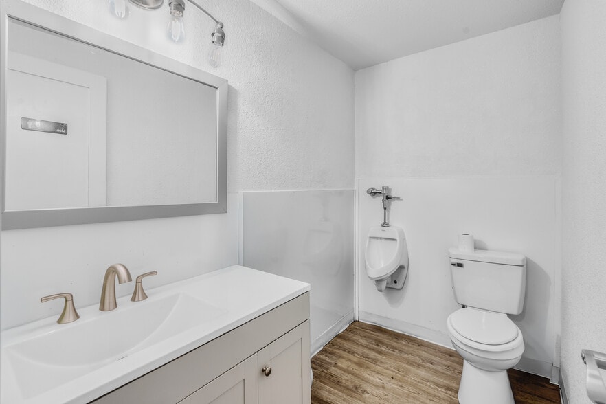 More Photos Of 6600 Federal Blvd, Denver Freestanding For Sale