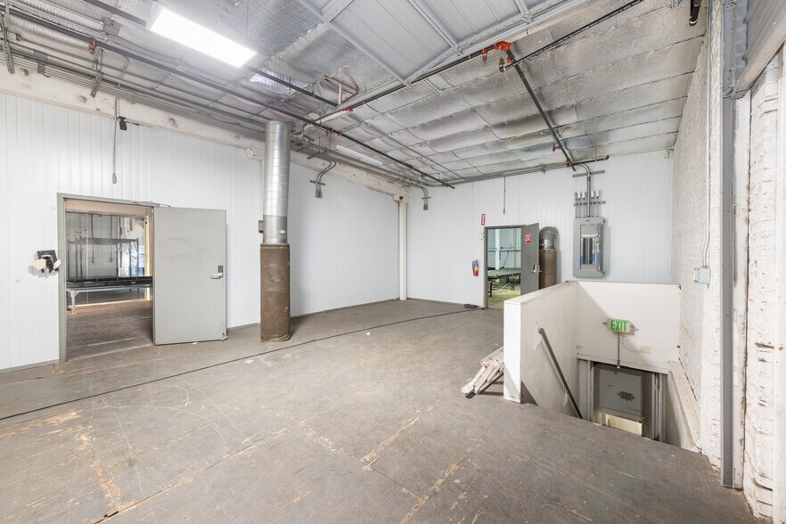More Photos Of 197 E Jefferson Blvd, Los Angeles Warehouse For Sale